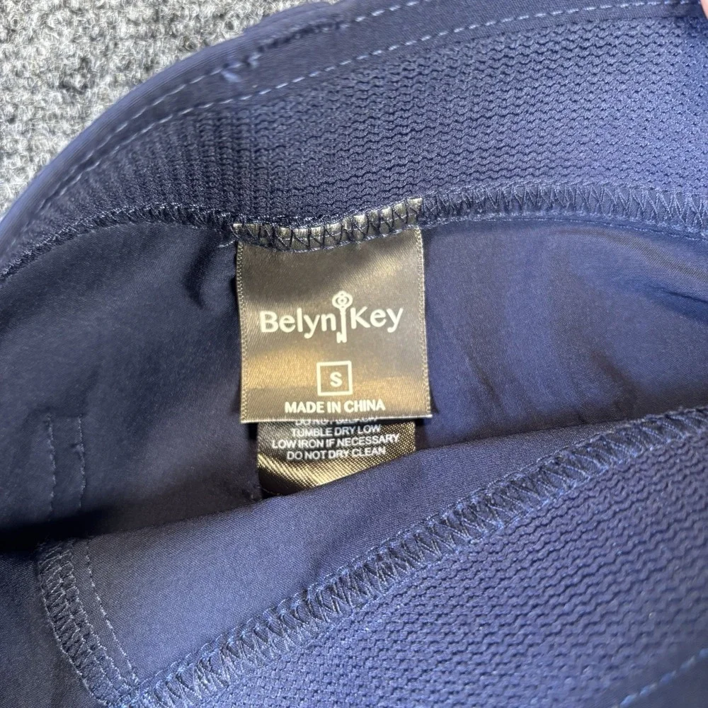 Belyn Key Golf‎ Shorts Womens Small Navy Blue Performance Stretch Activewear